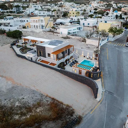 Lymarou Collection Aparthotel 4*