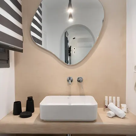 Lymarou Collection Aparthotel 4*