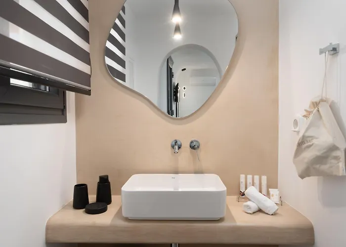 Lymarou Collection Aparthotel 4*