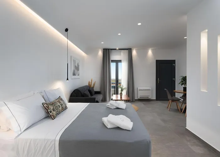 Lymarou Collection 4*