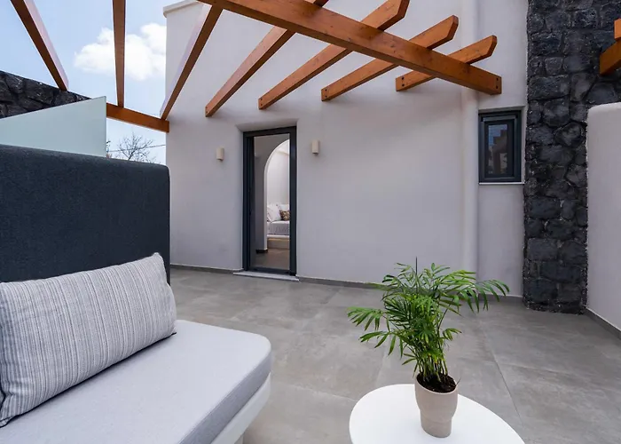 Aparthotel Lymarou Collection