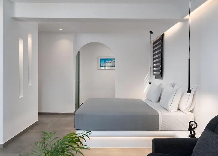 Lymarou Collection Aparthotel 4*