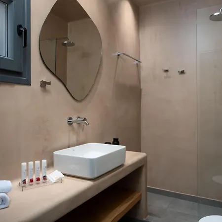 Lymarou Collection Apartahotel 4*