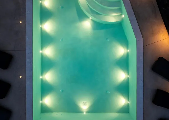 Lymarou Collection Aparthotel 4*