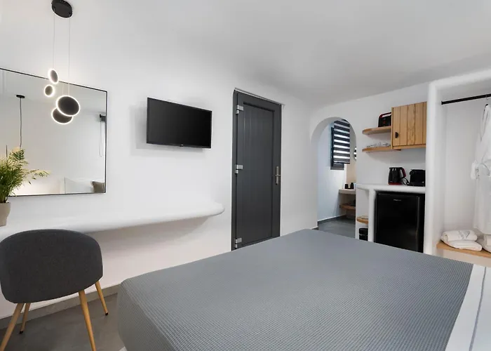 Lymarou Collection Megalochori (Santorini)