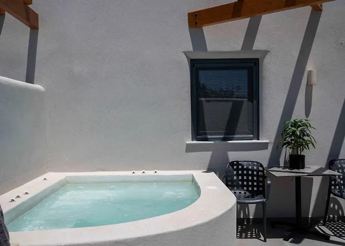 Lymarou Collection Lejlighedshotel 4*