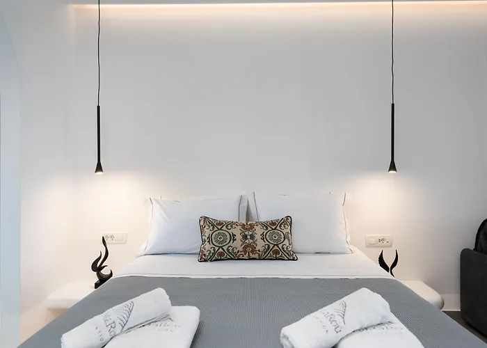 Lymarou Collection Megalochori (Santorini)