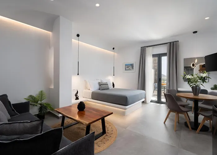 Lymarou Collection ميغالوخوري