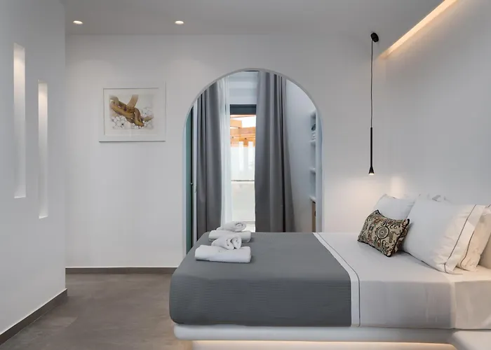 Lymarou Collection ميغالوخوري