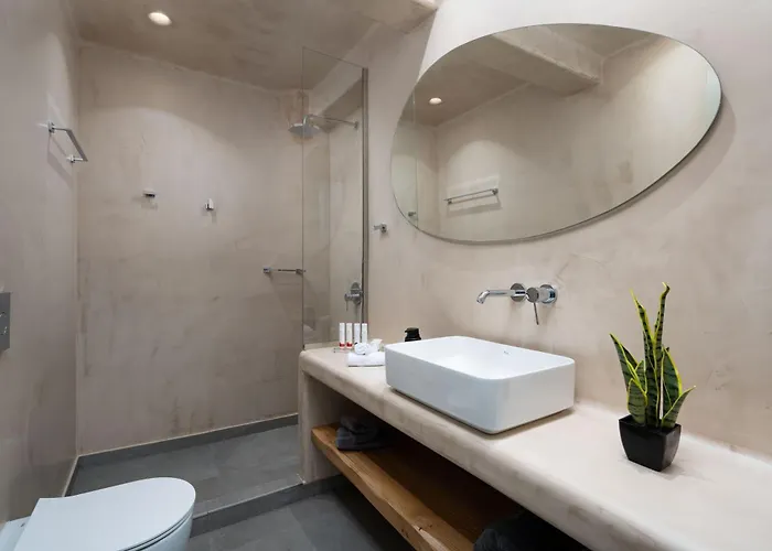 Lymarou Collection ميغالوخوري