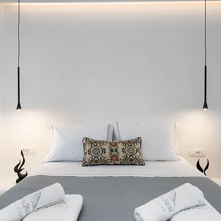 Lymarou Collection ميغالوخوري